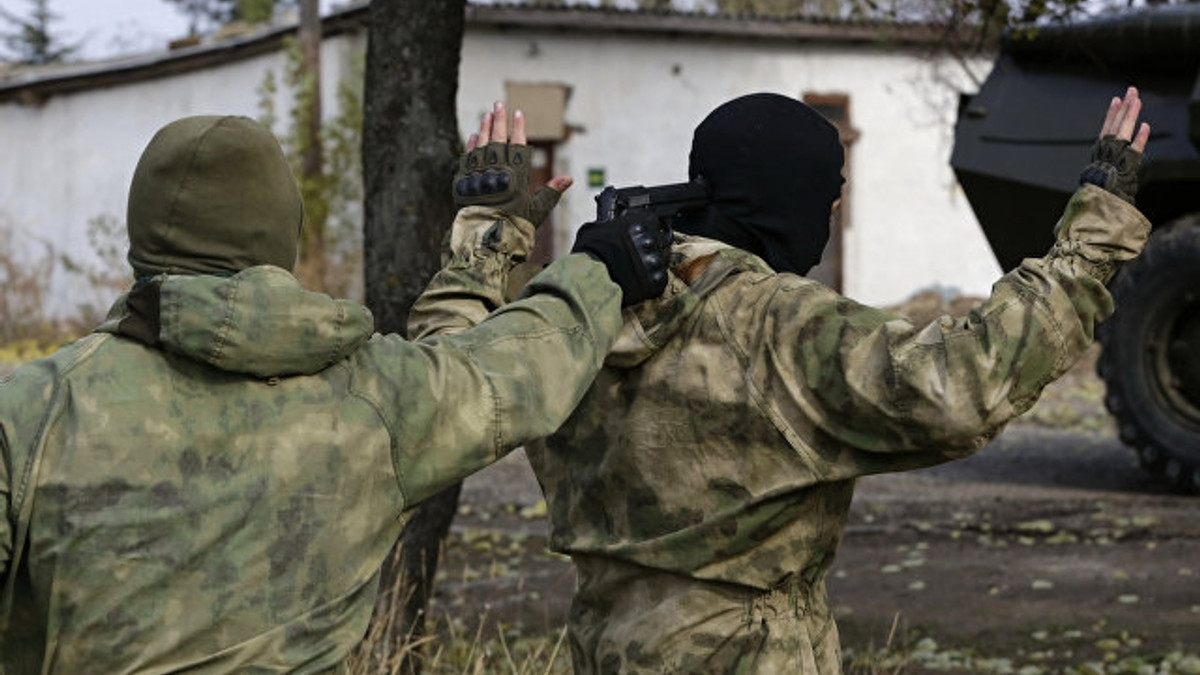 ФСБ: У Севастополі затримали "українську диверсійну групу" - фото 1