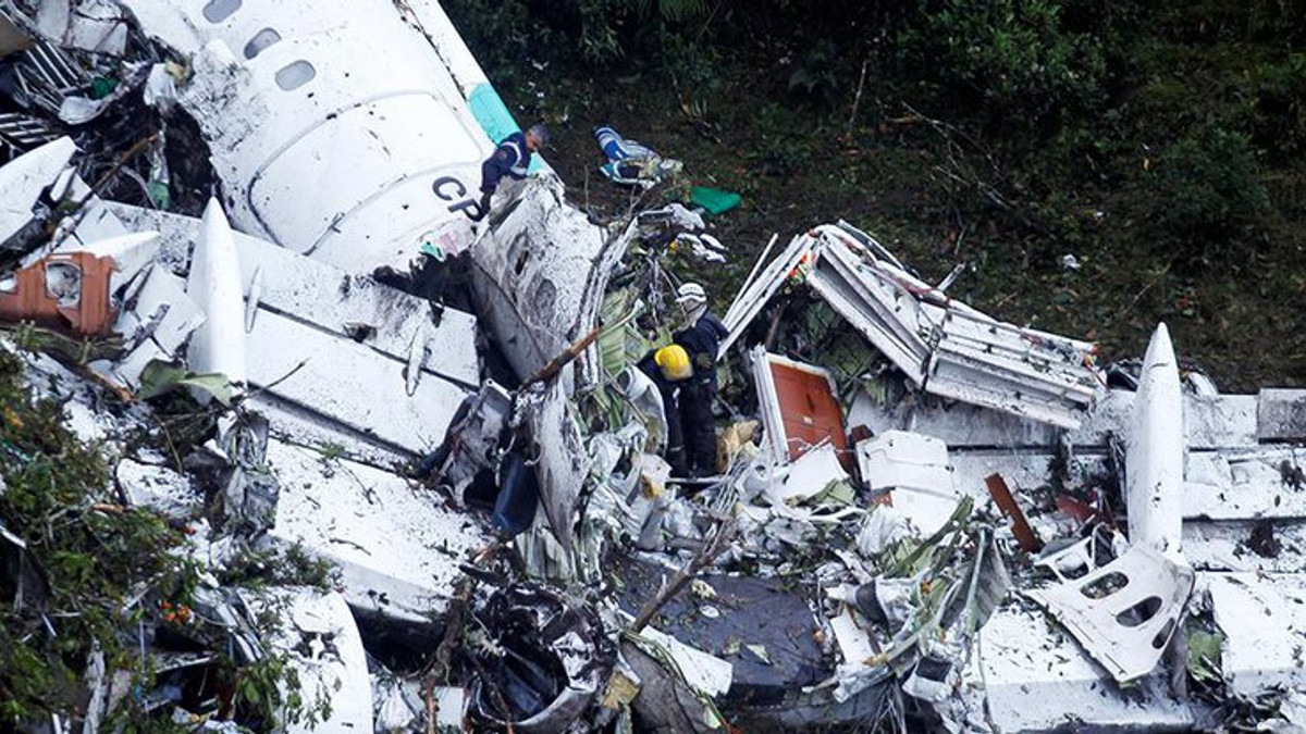 Влада Болівії назвала причину падіння літака в Колумбії - фото 1