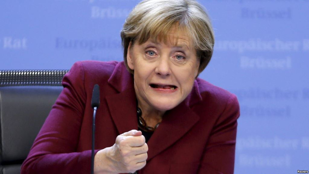 З Меркель поглузували на обкладинці скандального Charlie Hebdo - фото 1