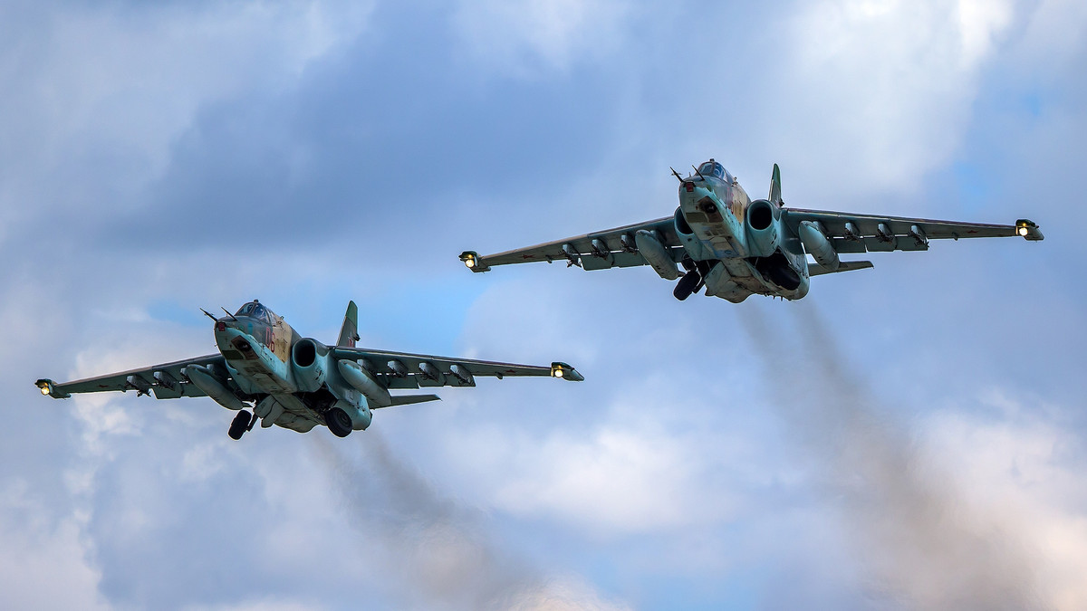 Російська авіація влаштувала "груповий удар" у Сирії - фото 1