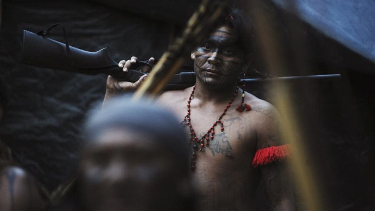 Плем'я біля річки Амазонки - фото 1