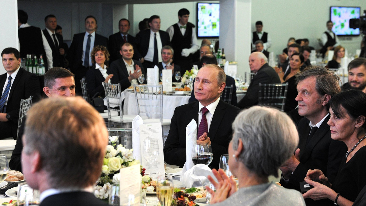Фллін за одним столом з Путіним - фото 1