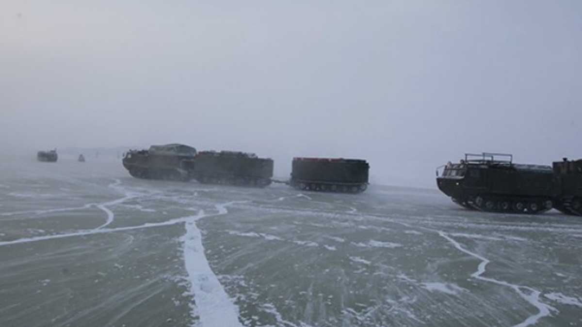 Росія розгорнула масштабні військові випробування в Арктиці - фото 1