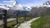Забавка для багатіїв: у Швейцарії пропонують зберігати гроші у сейфах, вирізаних в Альпах