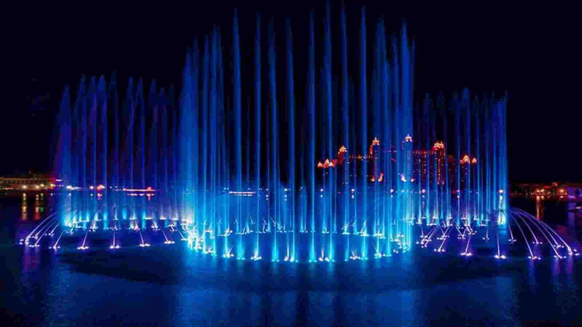 У Дубаї відкрили найбільший у світі фонтан: відео - фото 1