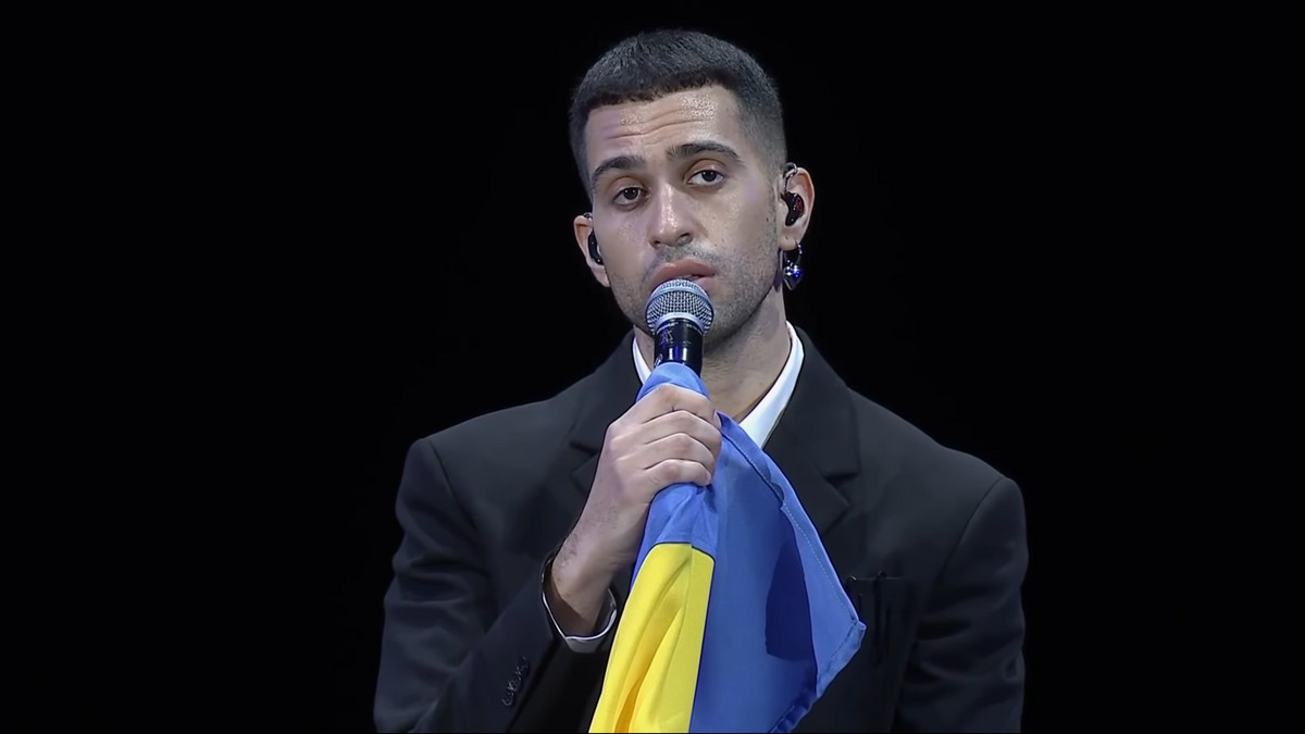 Mahmood виступив з прапором України на Експо-2020 - фото 1