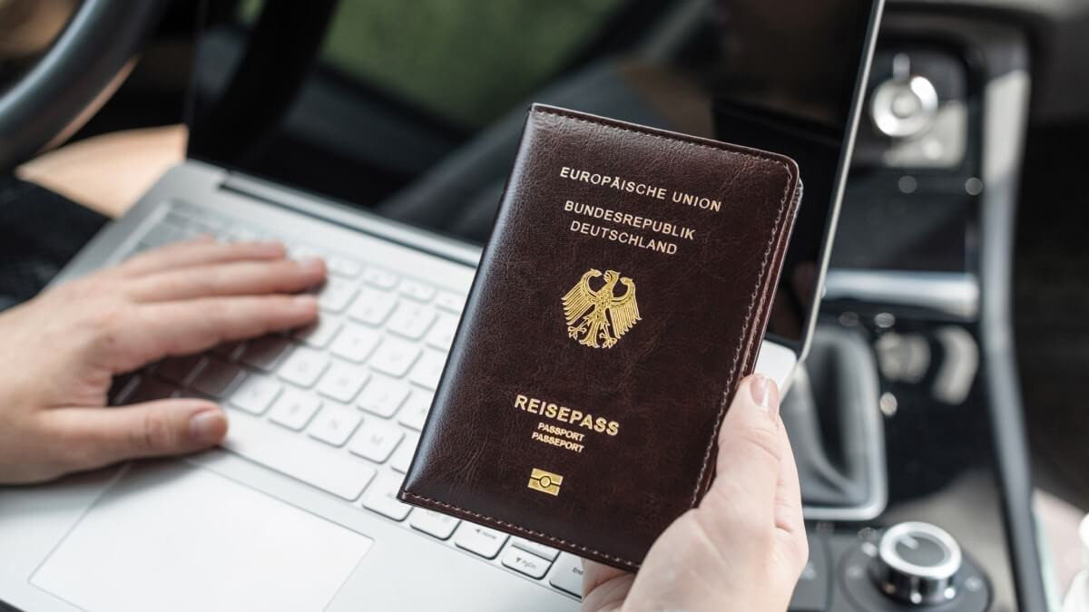 У Німеччині у 2022 році видали 168 тисяч паспортів - фото 1