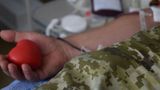 Бойові медики зможуть переливати кров пораненим військовим, але є нюанс