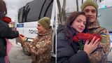 Вінницькі поліцейські допомогли військовому зробити пропозицію коханій дівчині