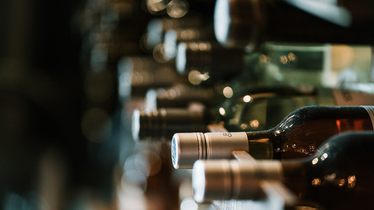 Вино у пінтових пляшках - фото 1