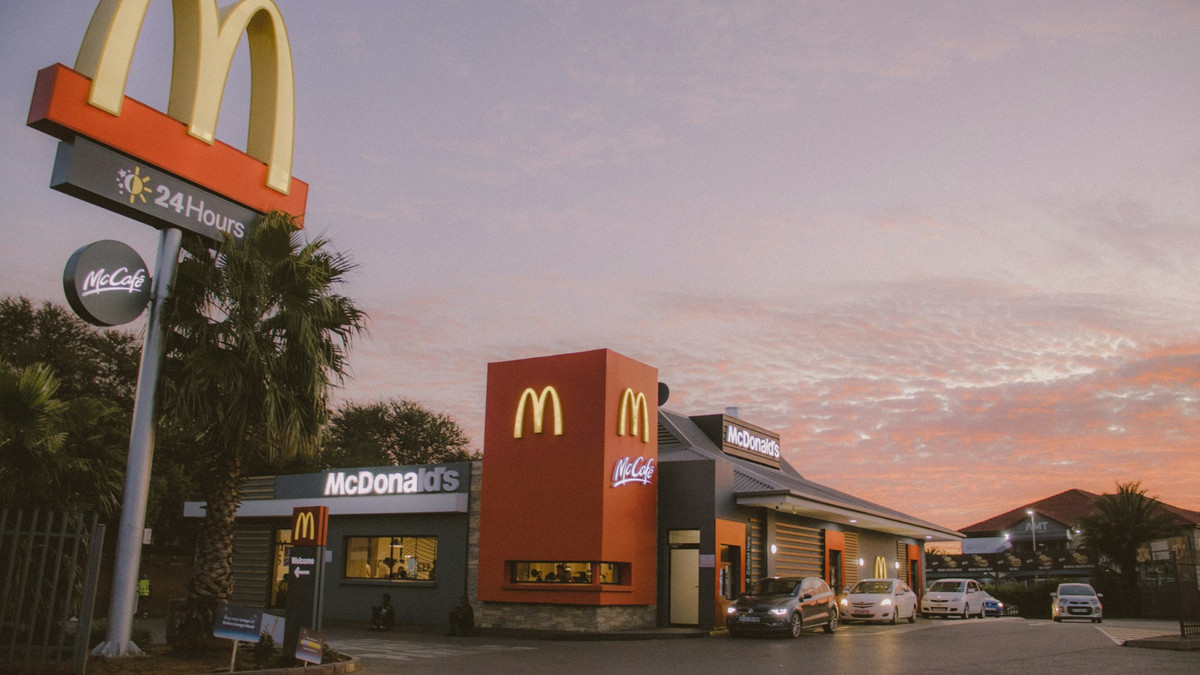 McDonald's відкриють в Ужгороді та Чернівцях - фото 1
